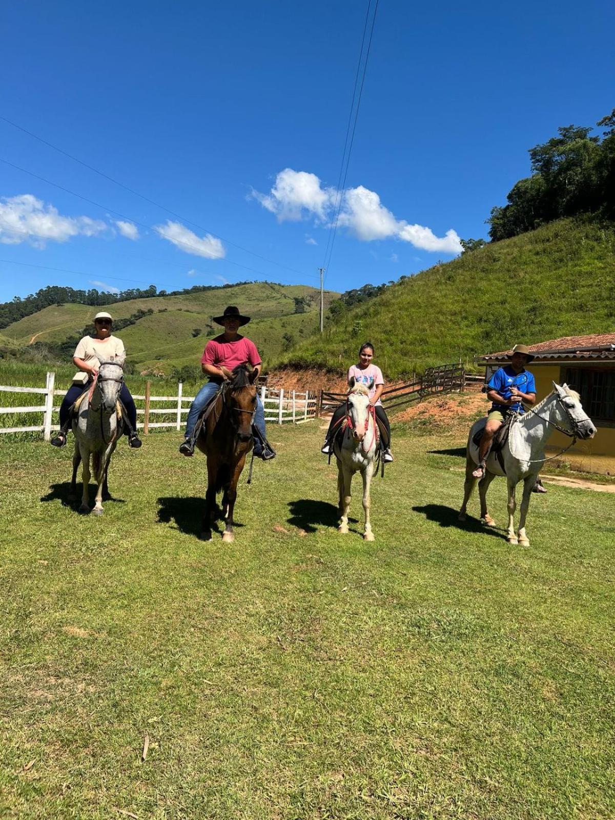 Pousada Rural E Pesqueiro Chale Da Serra Conceição da Ibitipoca Exterior foto